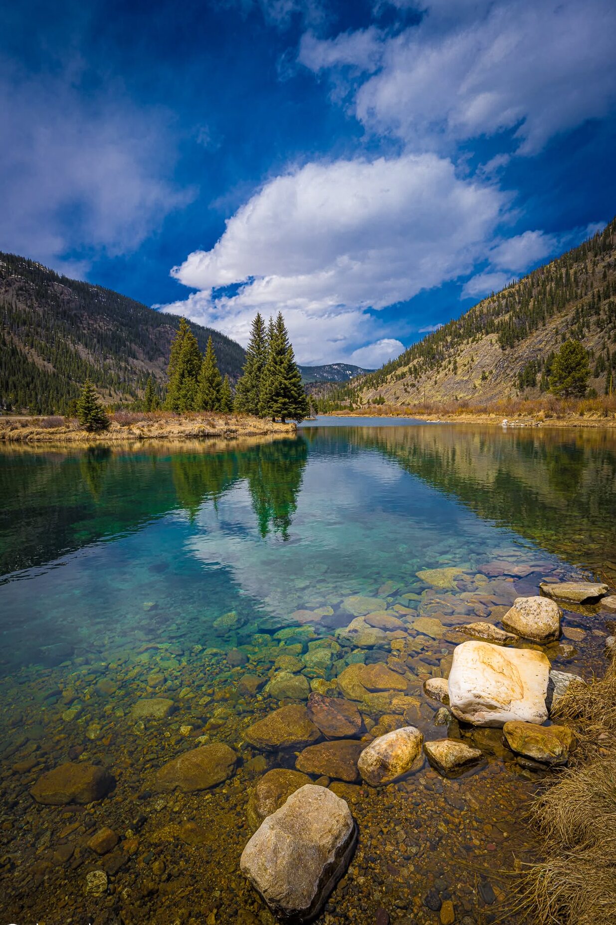 Curtain Ponds. accessible easy no hike elopement spots along i70.